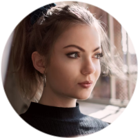 Julia, 24